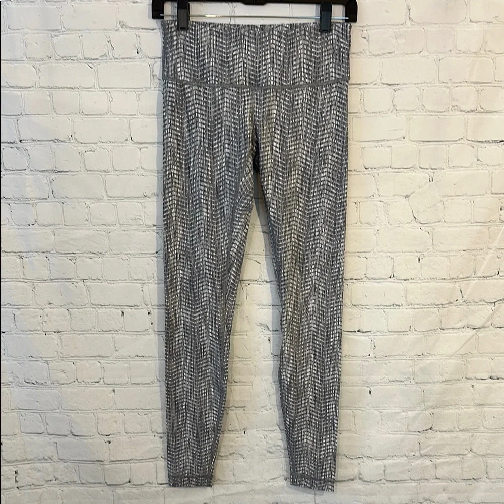 Lululemon Wunder Under low rise luon Gray Patterned Leggings